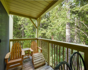 Cozy Retreat at the Kingswood Village